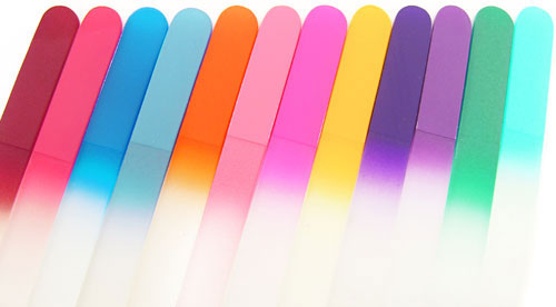 barevné skleněné pilníky na nehty
